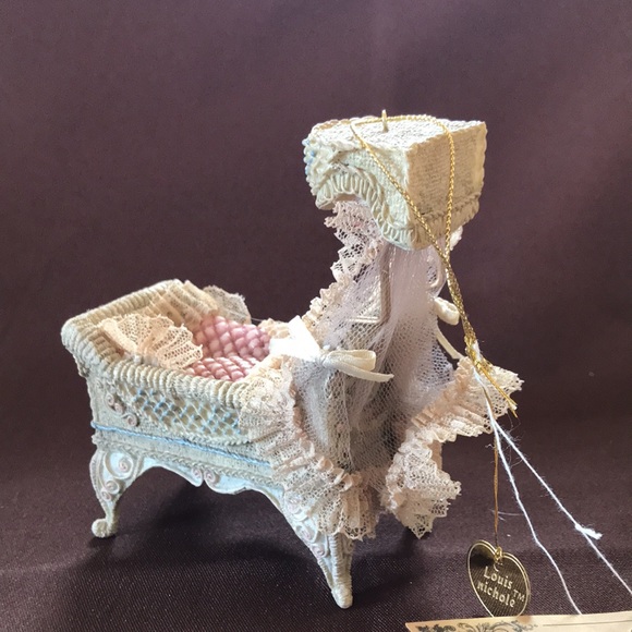 Vintage Ornament Louis Nichole Victorian Baby In a Cradle - Picture 5 of 8